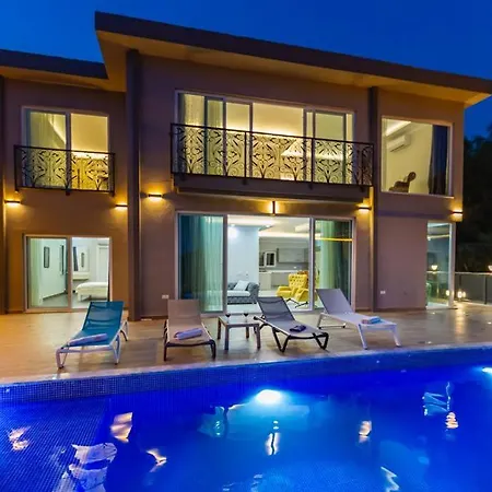 La Celine- Xlarge Complete Privacy In Nature, Pool With Wonderful View * 칼칸